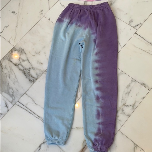 Hype House LA 90’s Tie dye Sweatpants and tee set - Picture 9 of 13